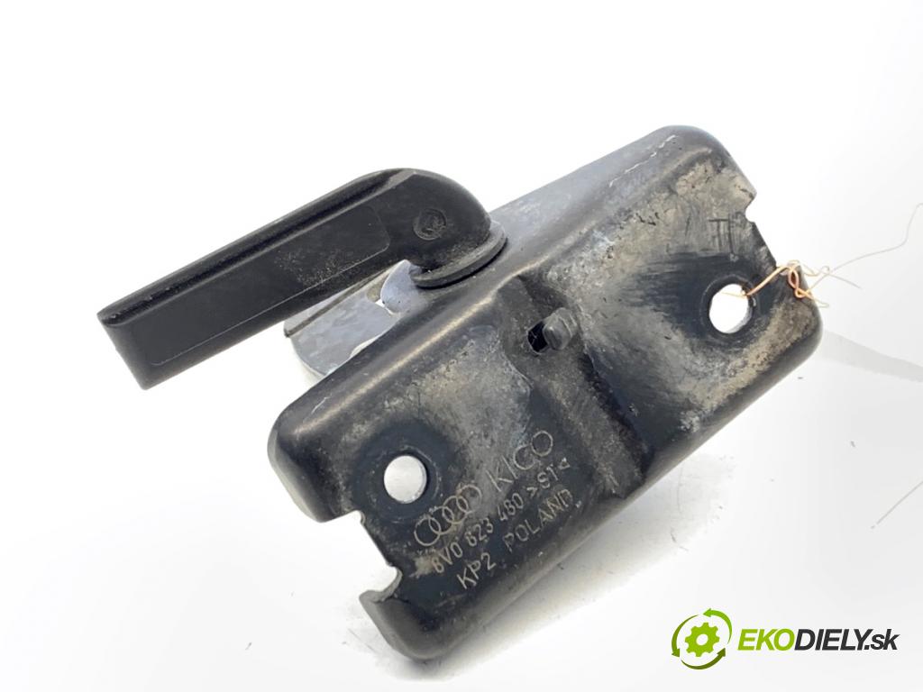 AUDI A3 8V sedan 2017 162 kW 2.0 TFSI quattro 1984 úchyt zámku kapoty predný 8V0823480