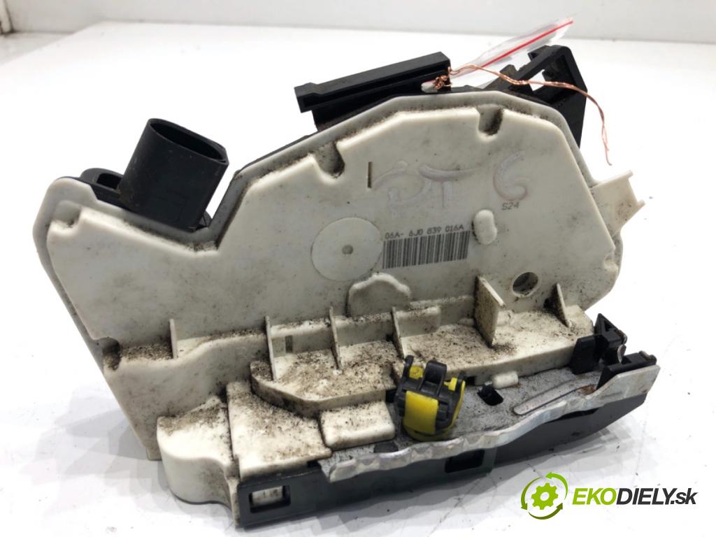 SEAT IBIZA IV liftback 2010 51 kW 1.2 1198 zámok dveře pravý zadní část 6J0839016A