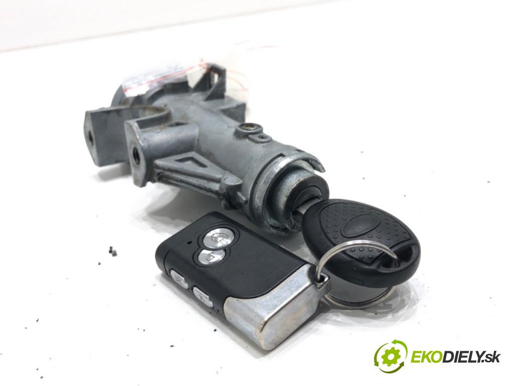 LAND ROVER FREELANDER I samochód terenowy zamknięty 2001 88 kW 1.8 i 16V 4x4 1796 spinačka  (Spínacia skrinka)