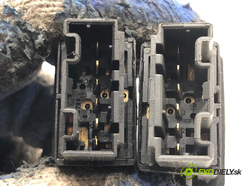 LAND ROVER FREELANDER I samochód terenowy zamknięty 2001 88 kW 1.8 i 16V 4x4 1796 Prepínač okien YUF101520LNF (Prepínacie páčky pod volantom)