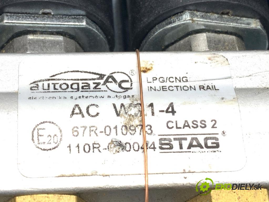 LAND ROVER FREELANDER I samochód terenowy zamknięty 2001 88 kW 1.8 i 16V 4x4 1796 vstrekovač LPG AC W01-4