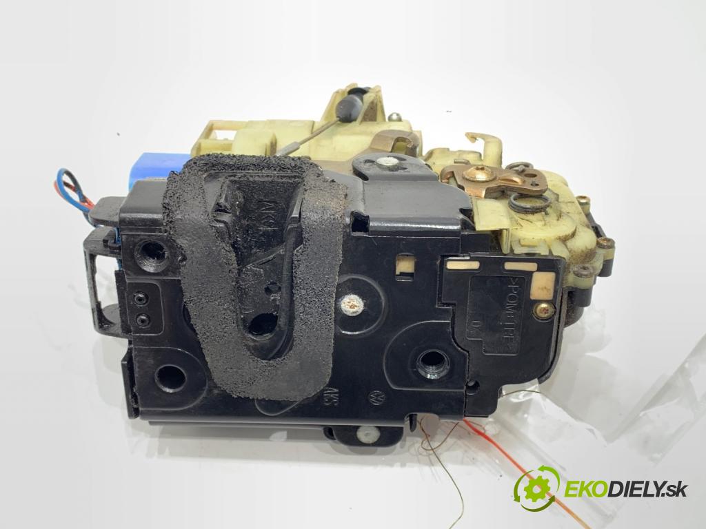 VW POLO IV 9N liftback 2006 51 kW 1.4 TDI 1422 zámok dveře pravý přední část 3B1837016BP