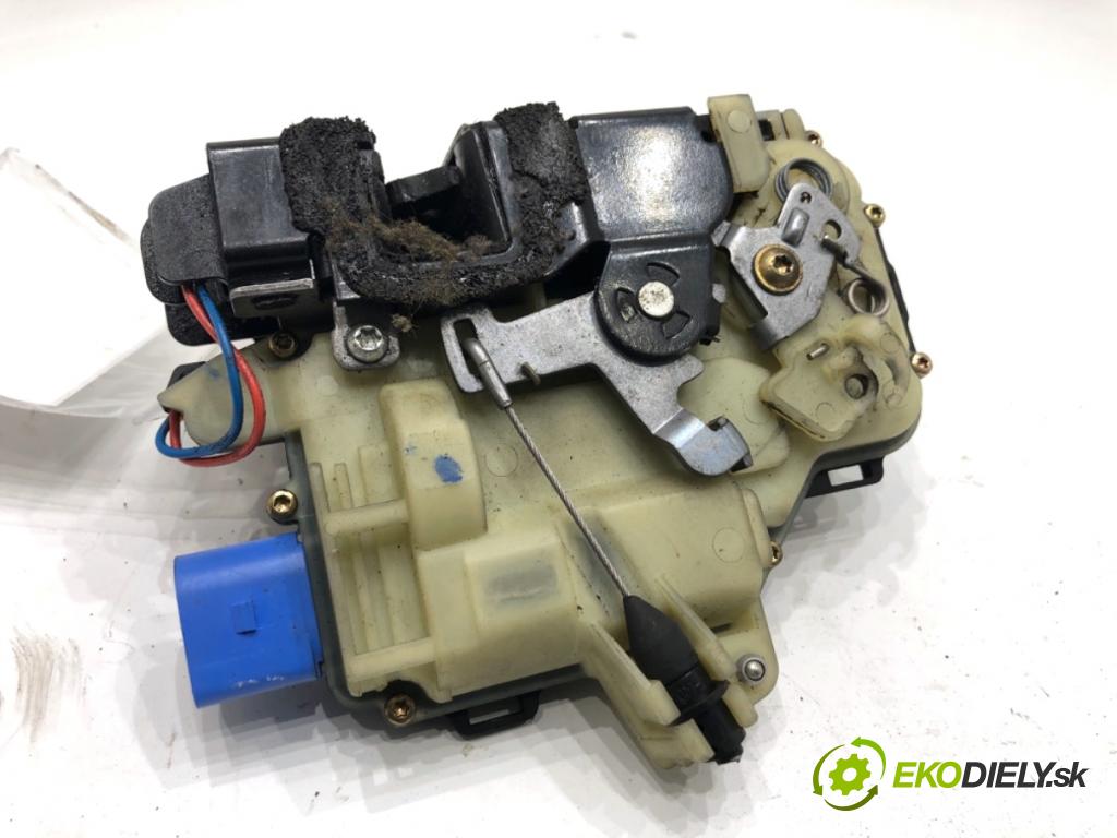VW POLO IV 9N liftback 2006 51 kW 1.4 TDI 1422 zámok dveře levý přední část 3B1837015AM