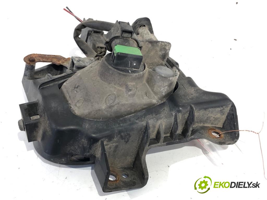 MAZDA 3 liftback 2006 80 kW 1.6 DI Turbo 1560 hmlové svetlo, hmlovka levý přední část