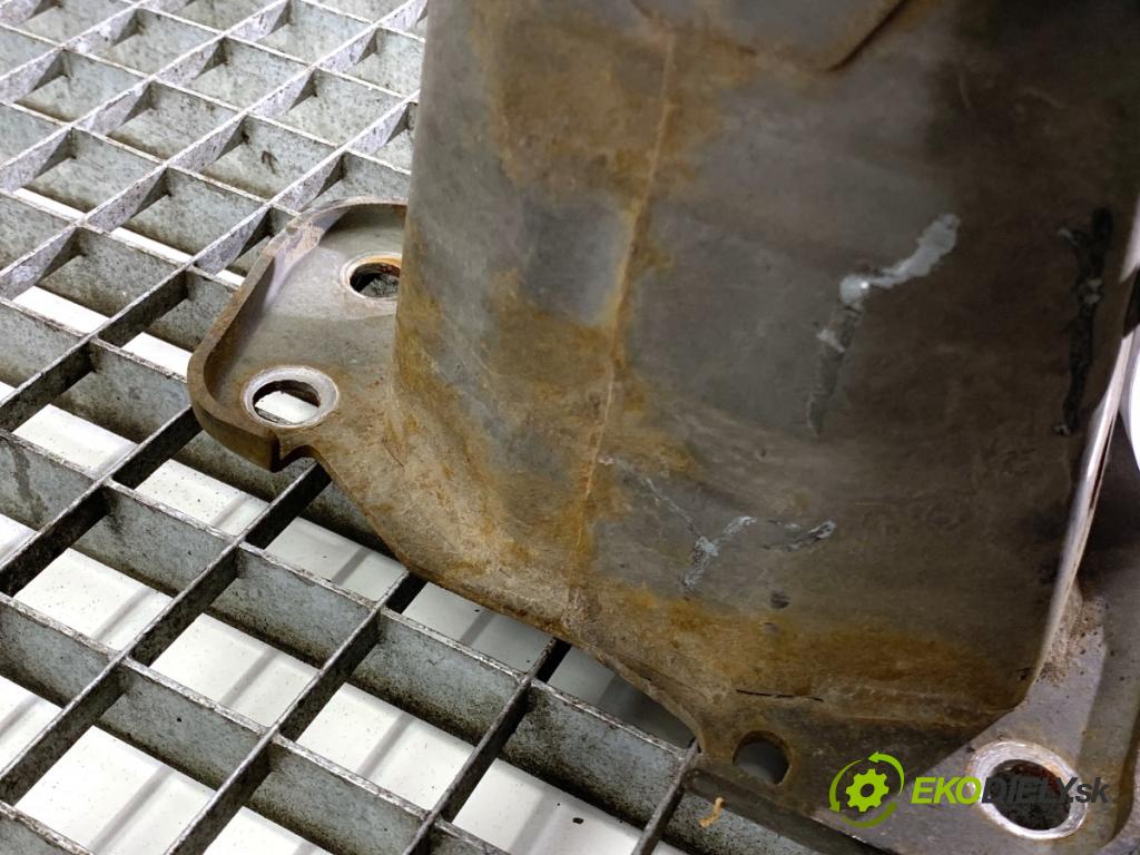 MAZDA 3 liftback 2006 80 kW 1.6 DI Turbo 1560 výztuha nárazníka přední část  (Výztuhy přední)