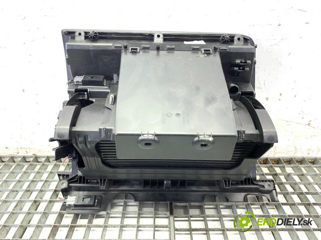 VW PASSAT B8 Kombi 2022 110 kW 1.5 TSI 1495 Priehradka, kastlík spolujazdca 3G1857097T (Priehradka (kastlík))