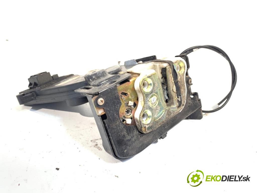 MAZDA 6 GG liftback 2004 88 kW 1.8 1798 zámok dveře pravý přední část
