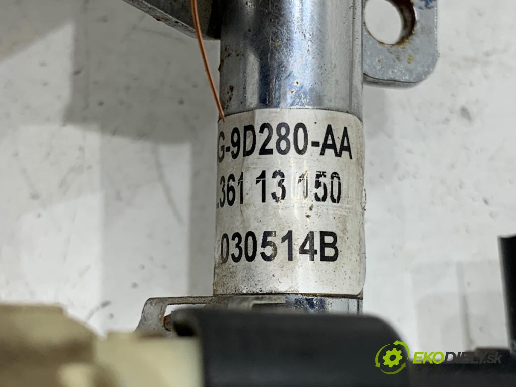 MAZDA 6 GG liftback 2004 88 kW 1.8 1798 Lišta vstrekovacia 4M8G-9D280-AA (Vstrekovacia lišta)