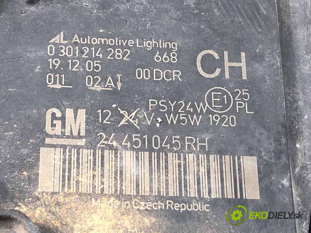OPEL ZAFIRA B Nadwozie pełne/minivan 2006 110 kW 1.9 CDTI VAN (M75) 1910 Svetlomet pravy predný XENON 24451045
