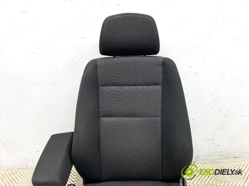 OPEL ZAFIRA B Nadwozie pełne/minivan 2006 110 kW 1.9 CDTI VAN (M75) 1910 Sedadlo ľavy predný