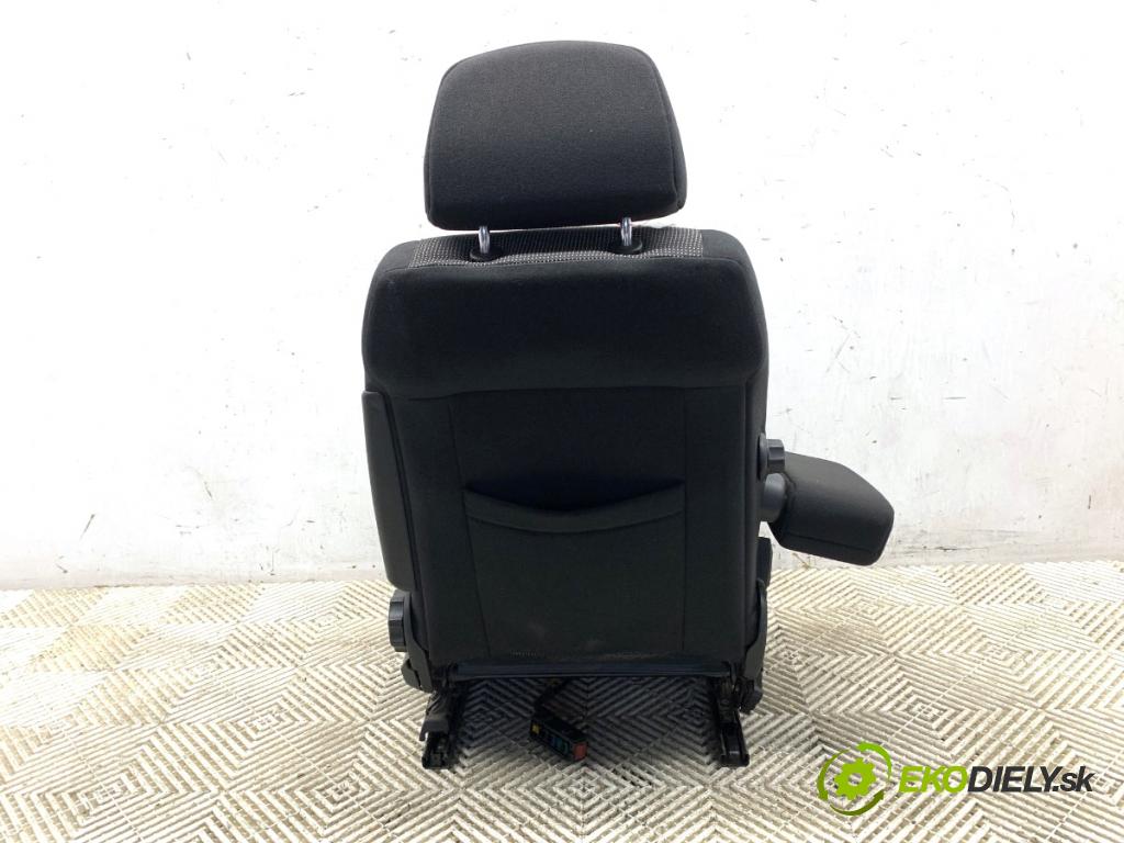 OPEL ZAFIRA B Nadwozie pełne/minivan 2006 110 kW 1.9 CDTI VAN (M75) 1910 Sedadlo ľavy predný