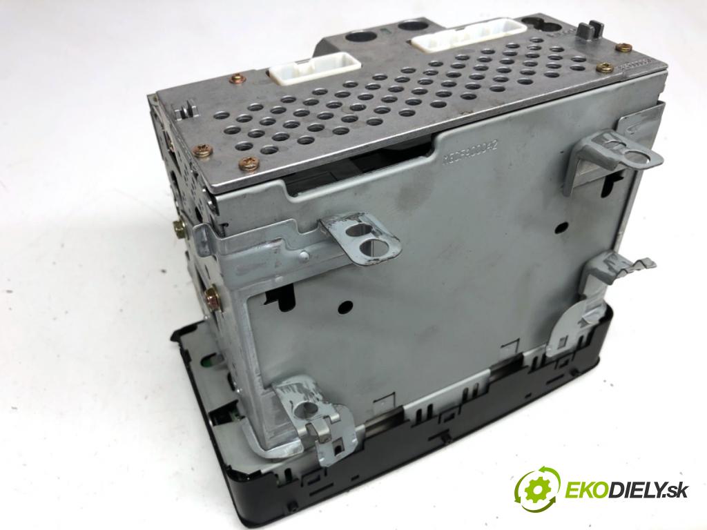 TOYOTA COROLLA E12 liftback 2003 81 kW 1.6 VVT-i (ZZE121_) 1598 RADIO 86120-02260 (Audio zariadenie)
