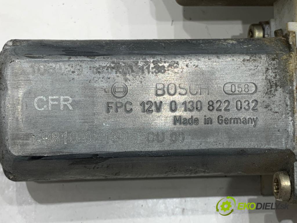 TOYOTA COROLLA E12 liftback 2003 81 kW 1.6 VVT-i (ZZE121_) 1598 mechanismus okna pravý přední část 991558-101