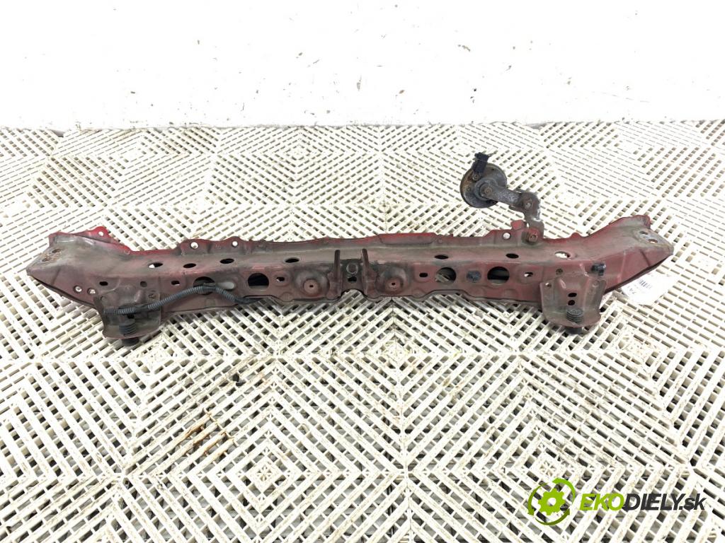 TOYOTA YARIS III liftback 2016 73 kW 1.3 (NSP130_) 1329 výztuha horní  (Výztuhy)