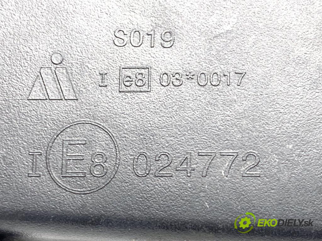 TOYOTA YARIS III liftback 2016 73 kW 1.3 (NSP130_) 1329 zpětné zrcátko vnitřní  (Světla vnitřní)