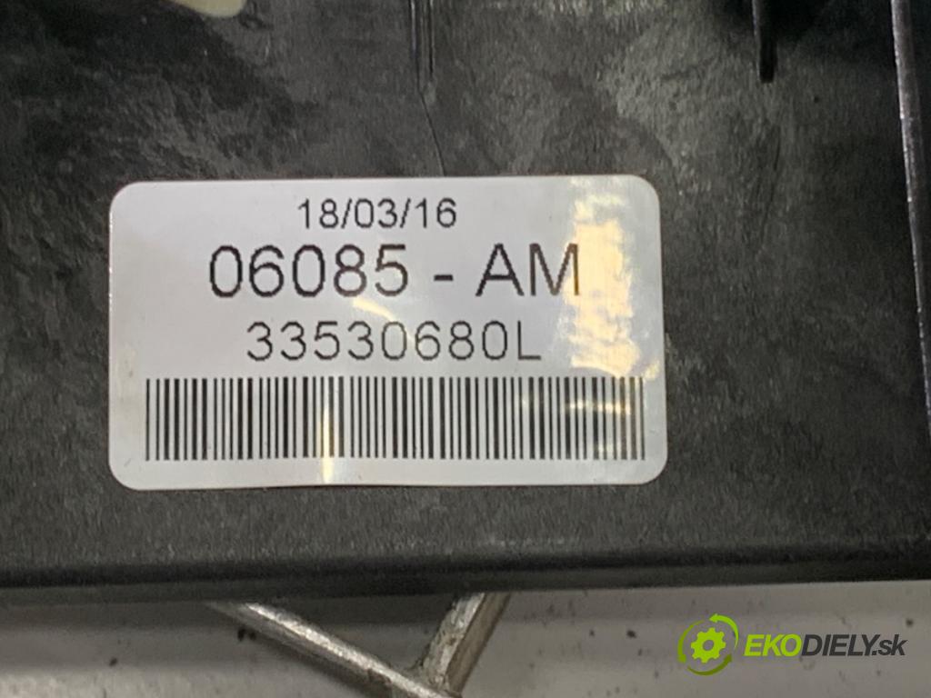 TOYOTA YARIS III liftback 2016 73 kW 1.3 (NSP130_) 1329 Kulisa 33530680L (Rýchlostná páka (kulisa))