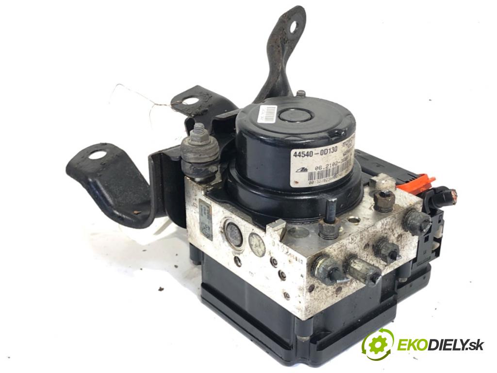 TOYOTA YARIS III liftback 2016 73 kW 1.3 (NSP130_) 1329 Pumpa ABS 44540-0D130 (Pumpa ABS)