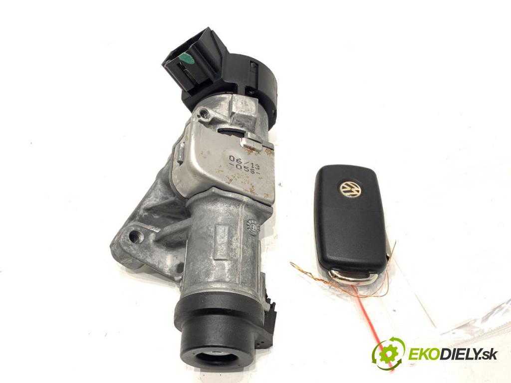 VW UP! liftback 2013 44 kW 1.0 999 spinačka 6R0905851B (Spínacia skrinka)