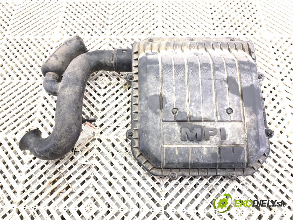 VW UP! liftback 2013 44 kW 1.0 999 Obal filtra vzduchu 04C129611J (Obal vzduchového filtra)