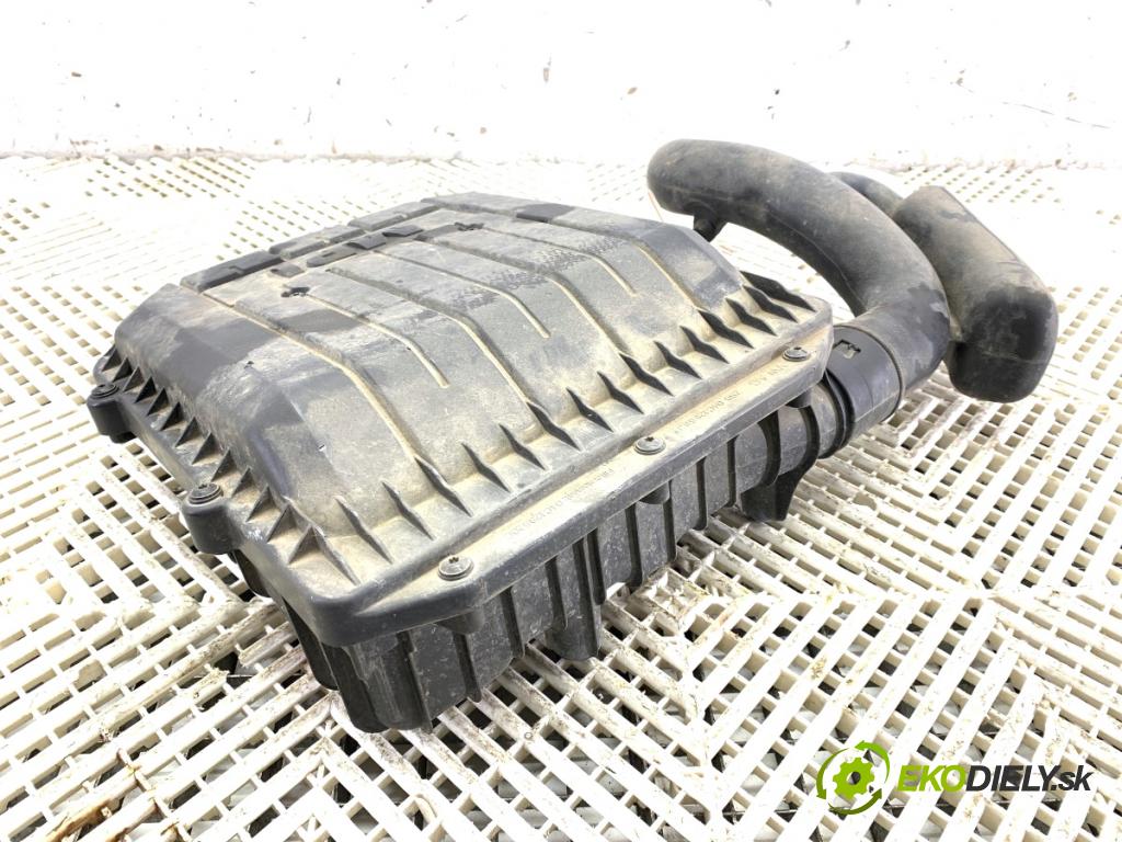 VW UP! liftback 2013 44 kW 1.0 999 Obal filtra vzduchu 04C129611J (Obal vzduchového filtra)