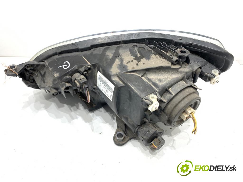 VW UP! liftback 2013 44 kW 1.0 999 Svetlomet pravy predný 1S1941016N