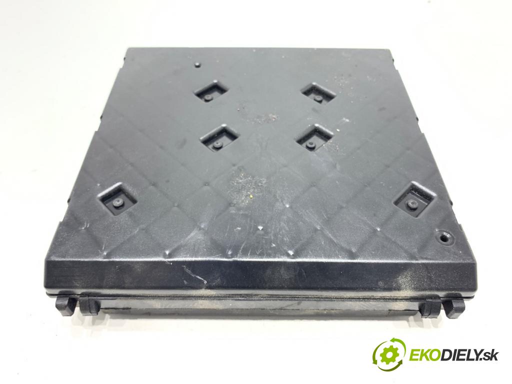 VW UP! liftback 2013 44 kW 1.0 999 Modul komfortu 1S0937086B (Modul komfortu)