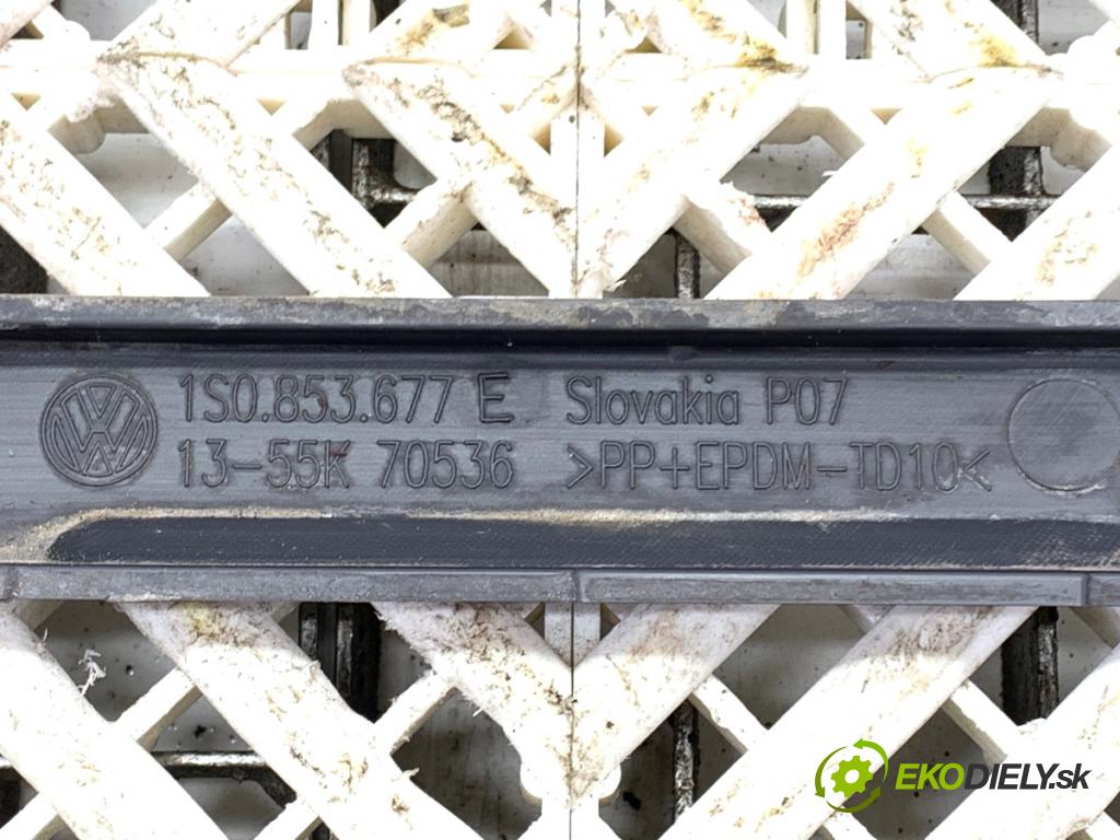 VW UP! liftback 2013 44 kW 1.0 999 mří nárazníka přední část 1S0853677E (Mřížky (masky) chladičů)