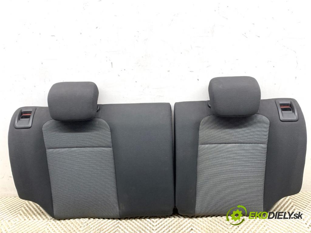 VW UP! liftback 2013 44 kW 1.0 999 Sedadlo druhý rad