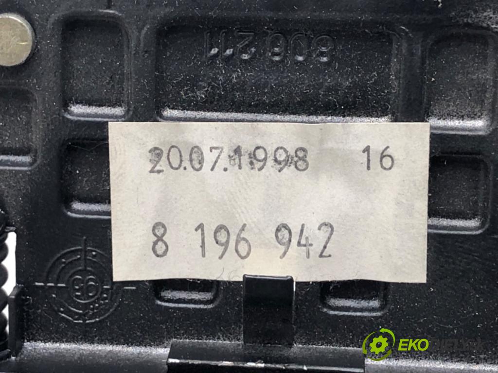 BMW E39 sedan 1998 105 kW 525 tds 2497 Lakťová opierka  (Lakťová opierka)