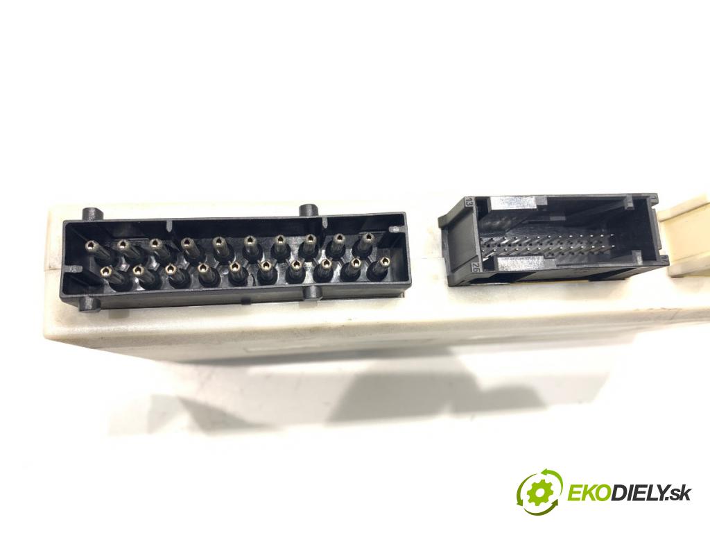 BMW E39 sedan 1998 105 kW 525 tds 2497 Modul komfortu 8378635 (Modul komfortu)