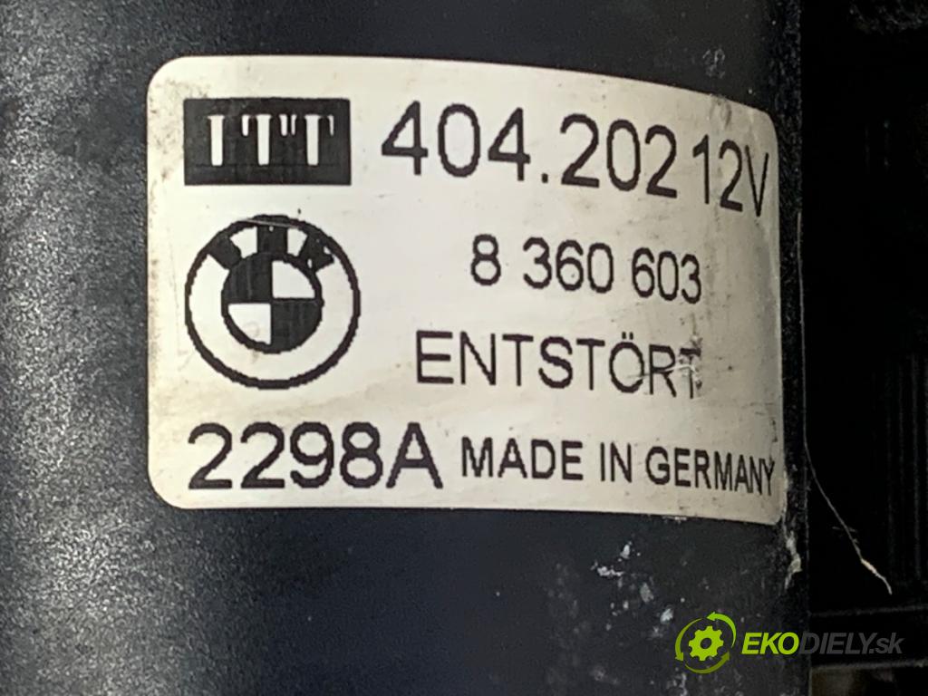 BMW E39 sedan 1998 105 kW 525 tds 2497 Mechanizmus stieračov predný 8360603 (Motorček stieračov predný)