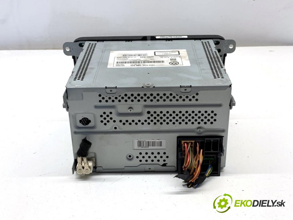 VW PASSAT B7 Kombi 2012 103 kW 2.0 TDI 1968 RADIO 1K0035186AN (Audio zariadenie)