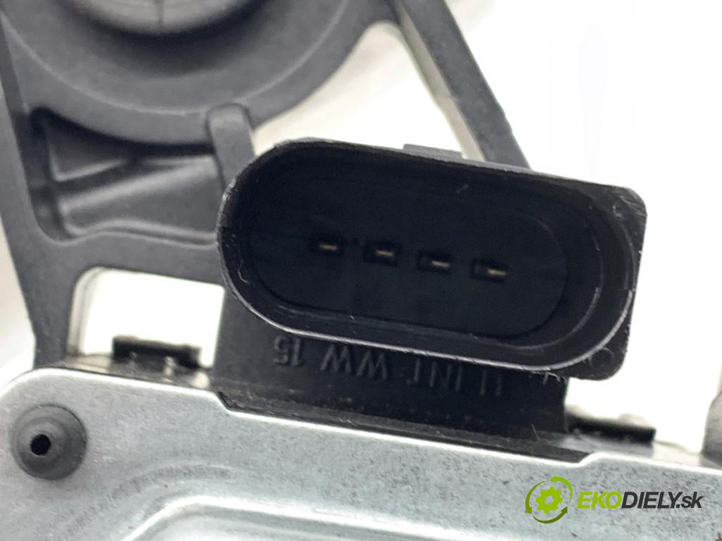 VW PASSAT B7 Kombi 2012 103 kW 2.0 TDI 1968 motor stěračů zadní část 3C9955711A
