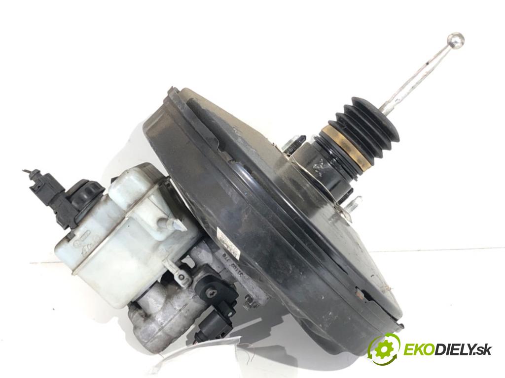 VW PASSAT B7 Kombi 2012 103 kW 2.0 TDI 1968 Posilovač bŕzd 3C1614105AP