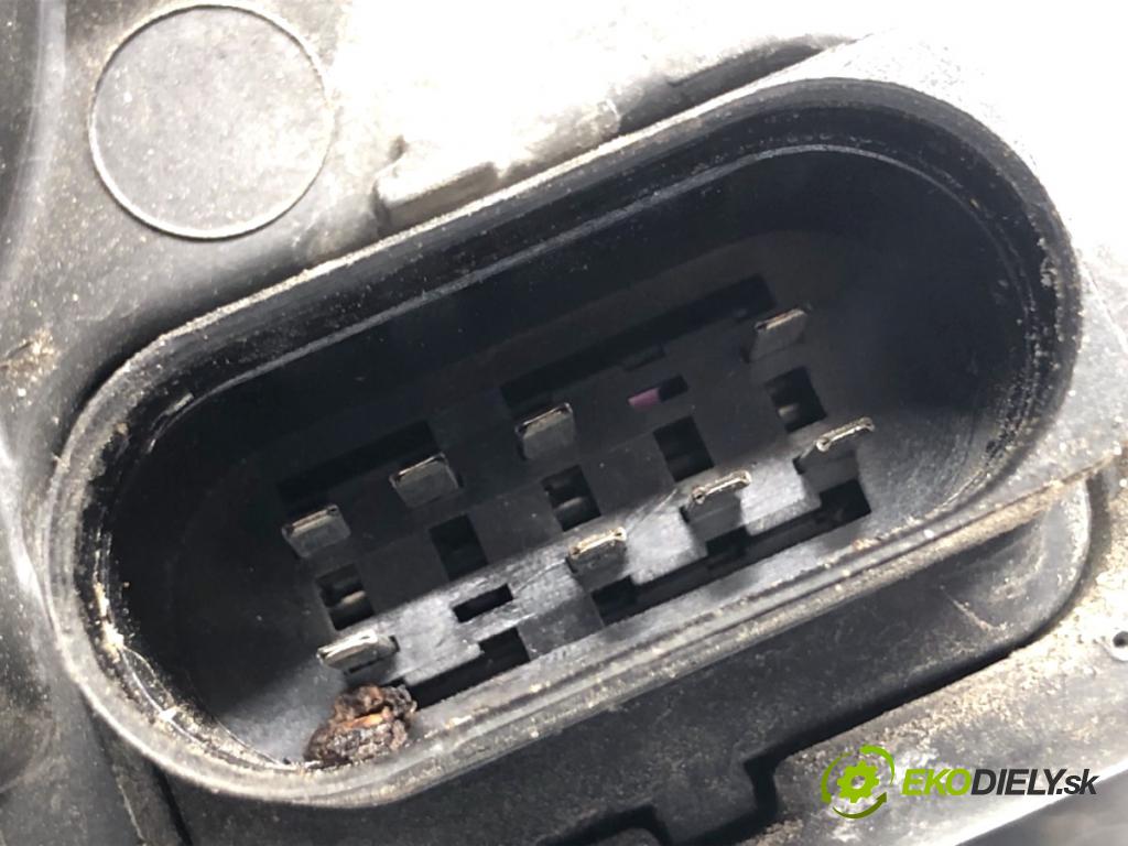 VW PASSAT B7 Kombi 2012 103 kW 2.0 TDI 1968 Svetlomet ľavy predný 3AB941005