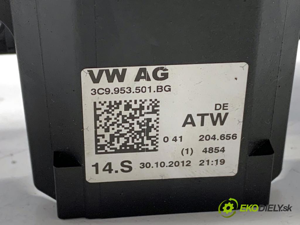 VW PASSAT B7 Kombi 2012 103 kW 2.0 TDI 1968 Prepínač kombinovaný 3C9953501BG (Prepínacie páčky pod volantom)