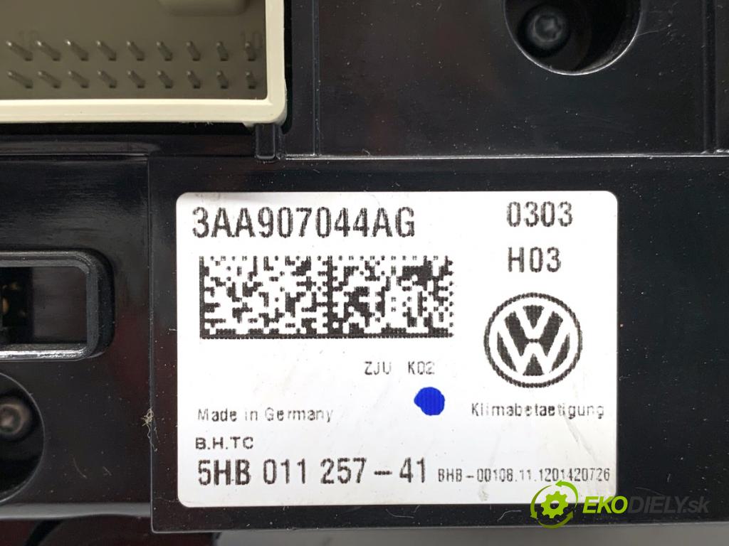 VW PASSAT B7 Kombi 2012 103 kW 2.0 TDI 1968 Panel ovládania kúrenia 3AA907044AG (Prepínacie páčky pod volantom)