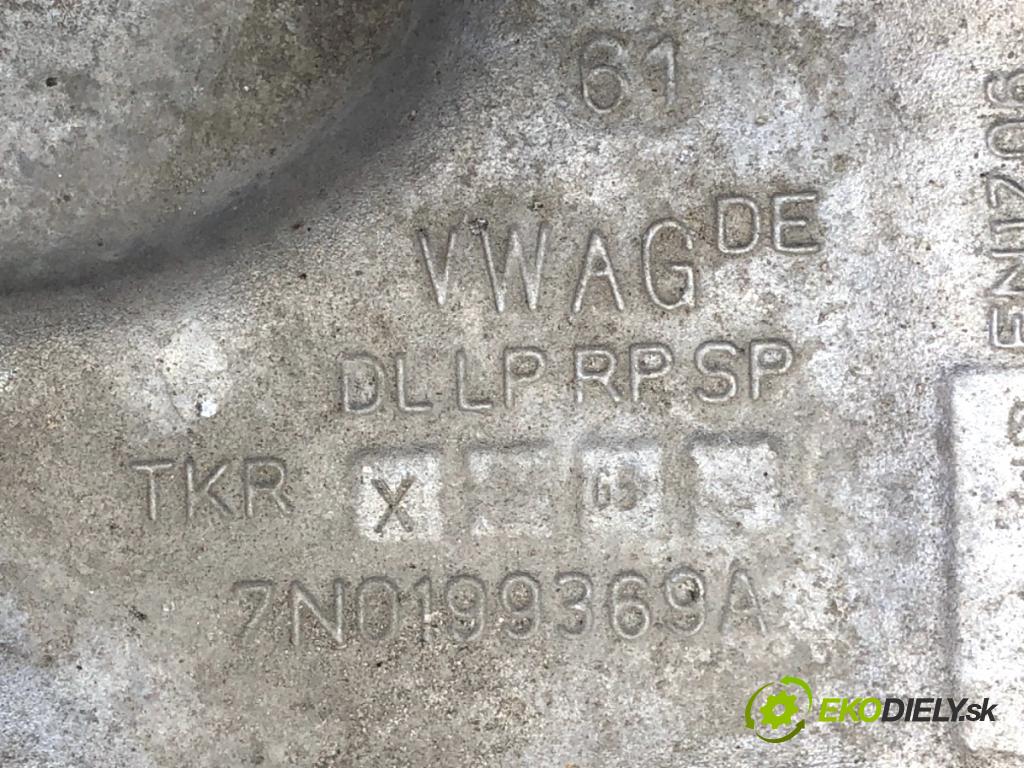 VW PASSAT B7 Kombi 2012 103 kW 2.0 TDI 1968 výztuha pod motor 7N0199369A (Výztuhy přední)