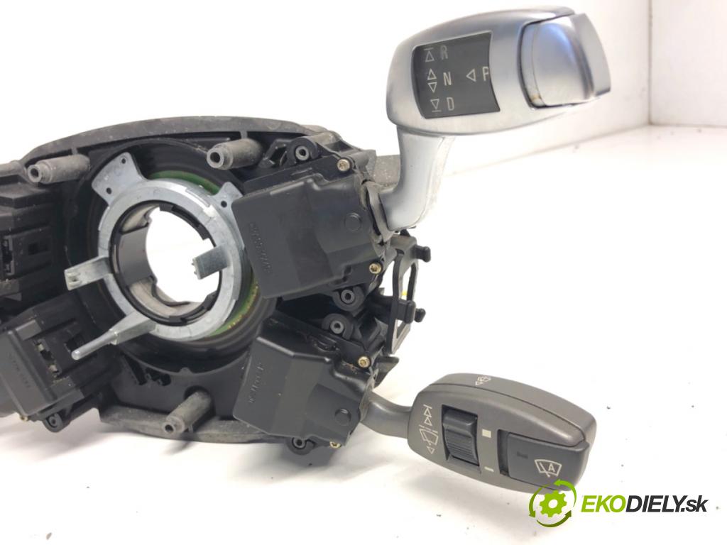 BMW E65 sedan 2002 200 kW 735 i, Li 3600 Prepínač kombinovaný 6922865 (Prepínacie páčky pod volantom)