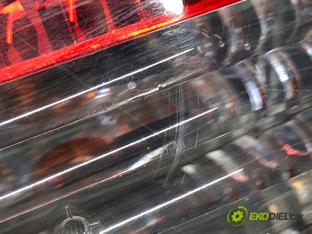 BMW E65 sedan 2002 200 kW 735 i, Li 3600 světlo pravý zadní část