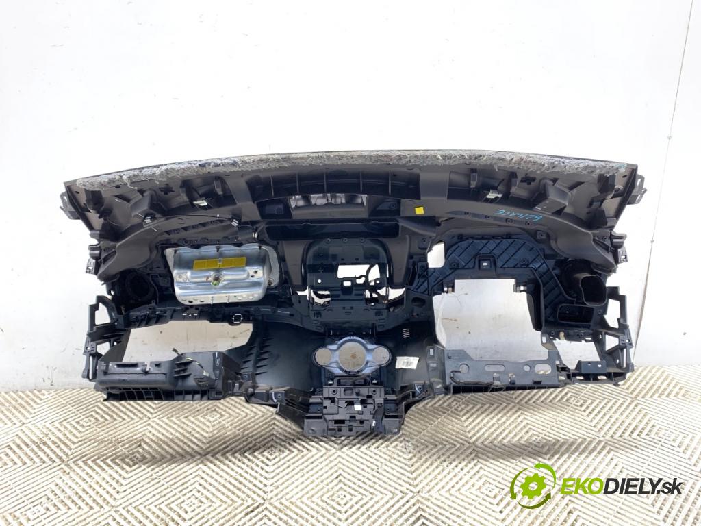 FORD FIESTA MK7 liftback 2011 51 kW 1.4 TDCi 1399 Palubná doska silentbloku pasy