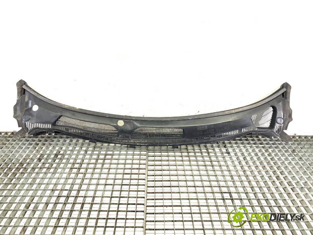 FORD FIESTA MK7 liftback 2011 51 kW 1.4 TDCi 1399 torpédo plast pod čelní okno 8A61-A02216-AE (Torpéda)