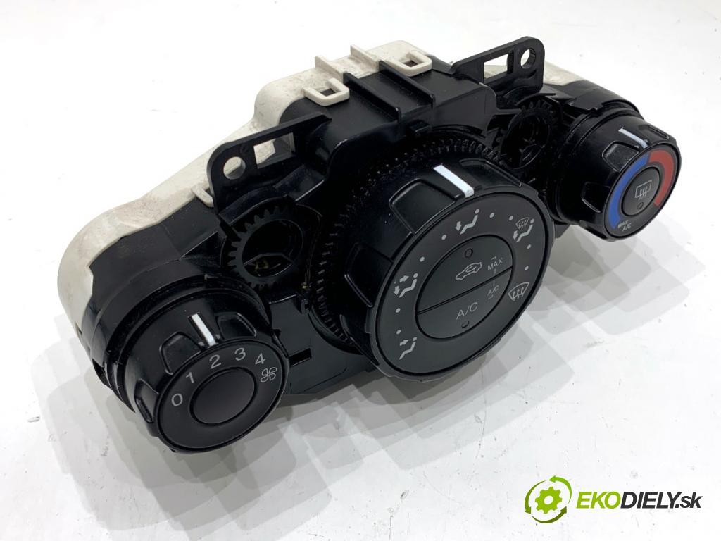FORD FIESTA MK7 liftback 2011 51 kW 1.4 TDCi 1399 Panel ovládaní topení 8A61-18549 (Ovládaní topení a přepínače)