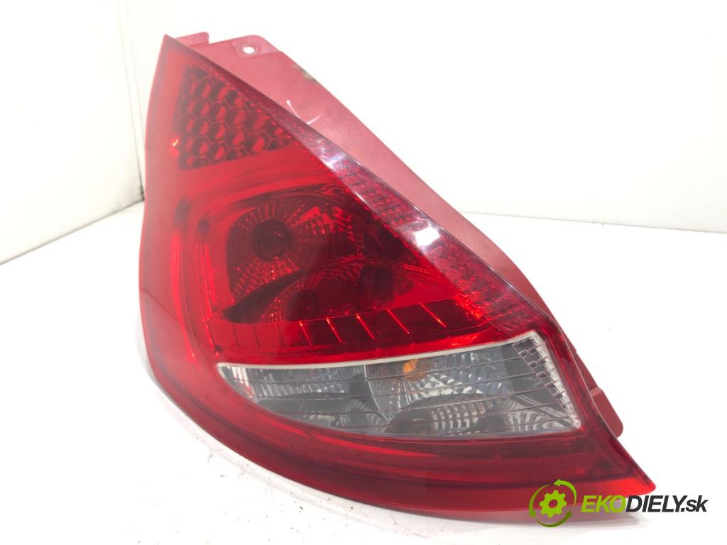 FORD FIESTA MK7 liftback 2011 51 kW 1.4 TDCi 1399 světlo levý zadní část 8A61-13405-A