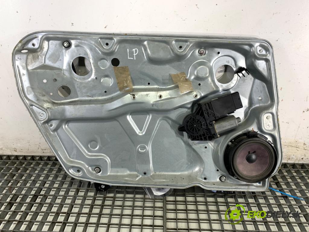 VW PASSAT B5 FL sedan 2001 96 kW 1.9 TDI 1896 mechanismus okna levý přední část 105404-301