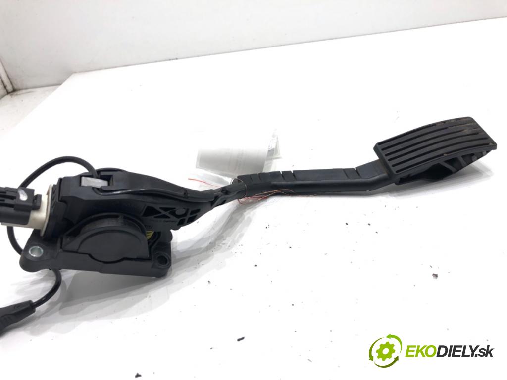 CITROEN C5 II liftback 2005 103 kW 2.0 16V (RCRFJB, RCRFJC) 1997 Potenciometer plynu F00C3E2429 (Potenciometer plynového pedálu)