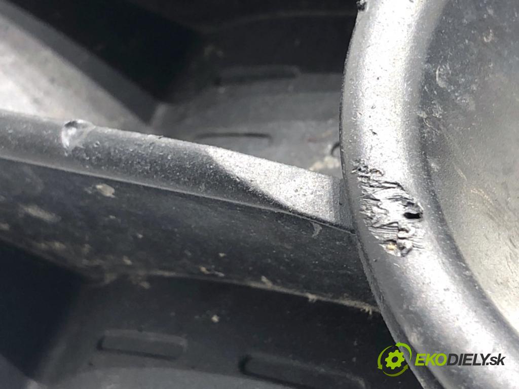 CITROEN C5 II liftback 2005 103 kW 2.0 16V (RCRFJB, RCRFJC) 1997 mří nárazníka pravý přední část 9650279277