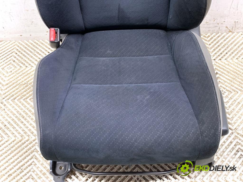 HONDA CIVIC VIII liftback 2007 103 kW 1.8 (FN1, FK2) 1799 sedadlo levý přední část