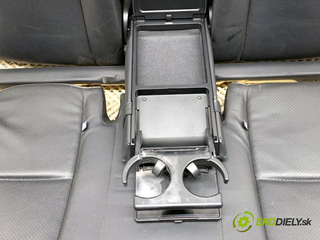 MERCEDES-BENZ S204 Kombi 2008 135 kW C 200 Kompressor (204.241) 1796 Sedadlo druhý rad