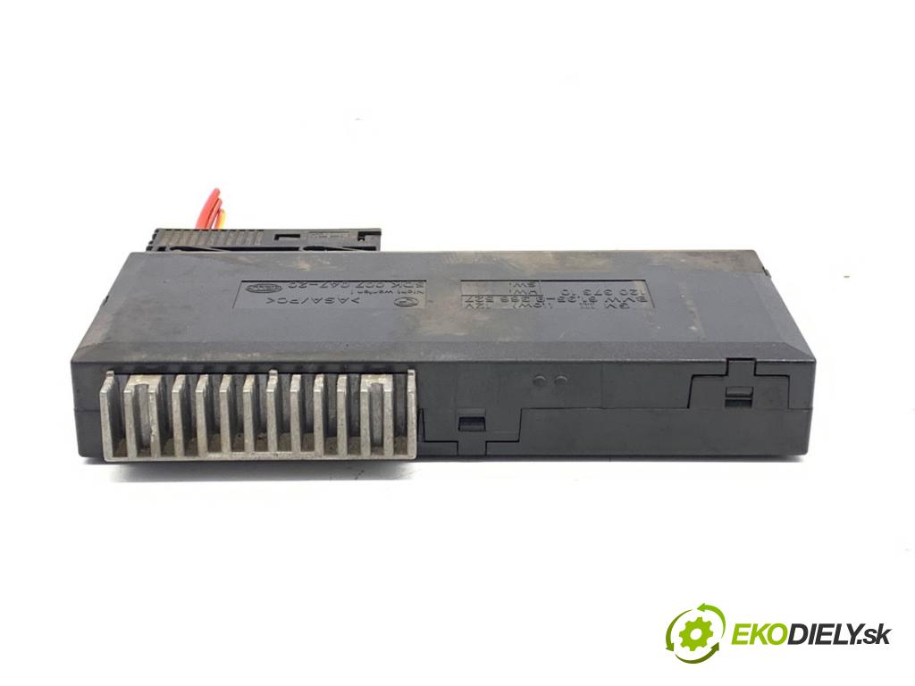 BMW E39 sedan 1995 142 kW 528 i 2793 modul komfortu 8366527 (Moduly komfortu)